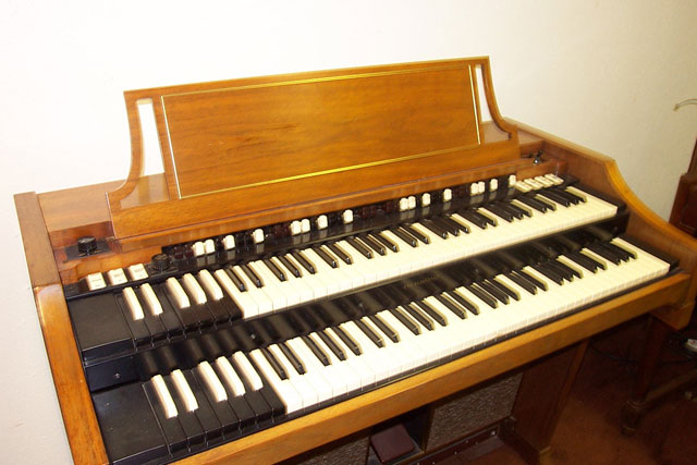 Vintage Hammond Church Organs - Hammond A-100, Leslie 45