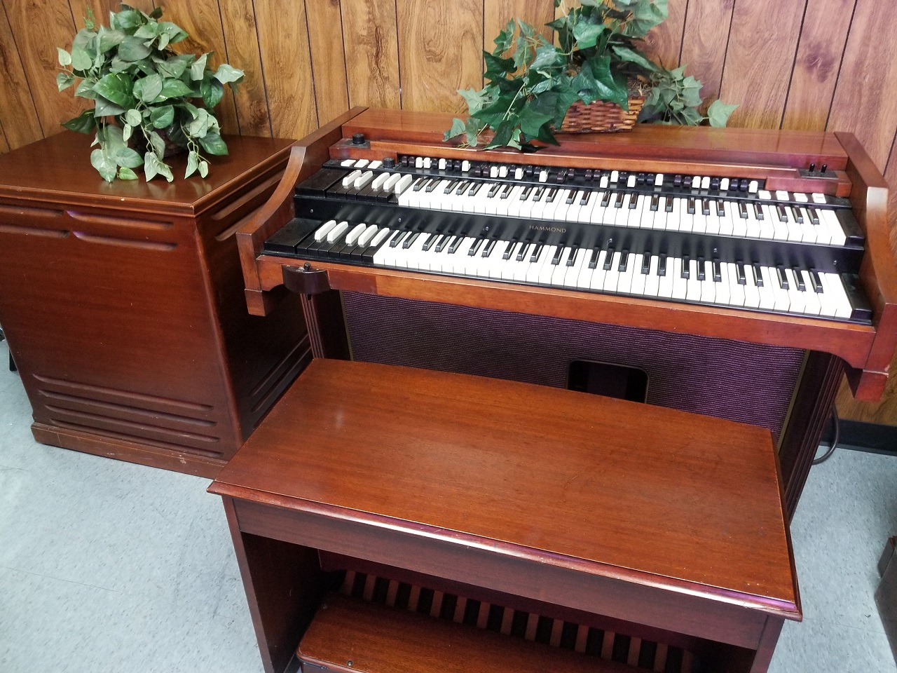 vintage-hammond-church-organs-hammond-a100-with-45-leslie-red-mahogany