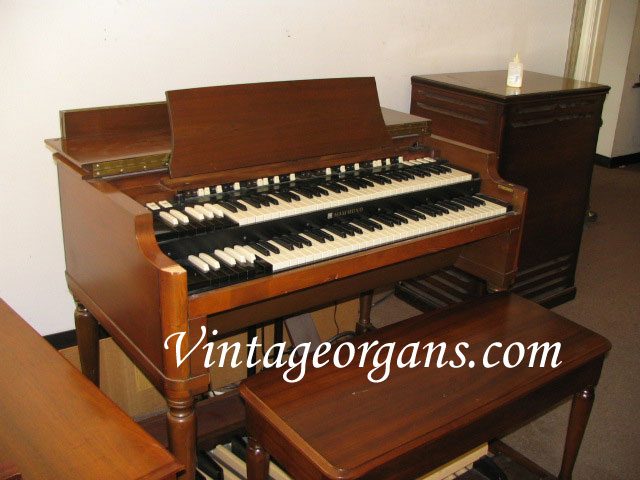 Vintage Hammond Church Organs - Hammond B3, Leslie 122